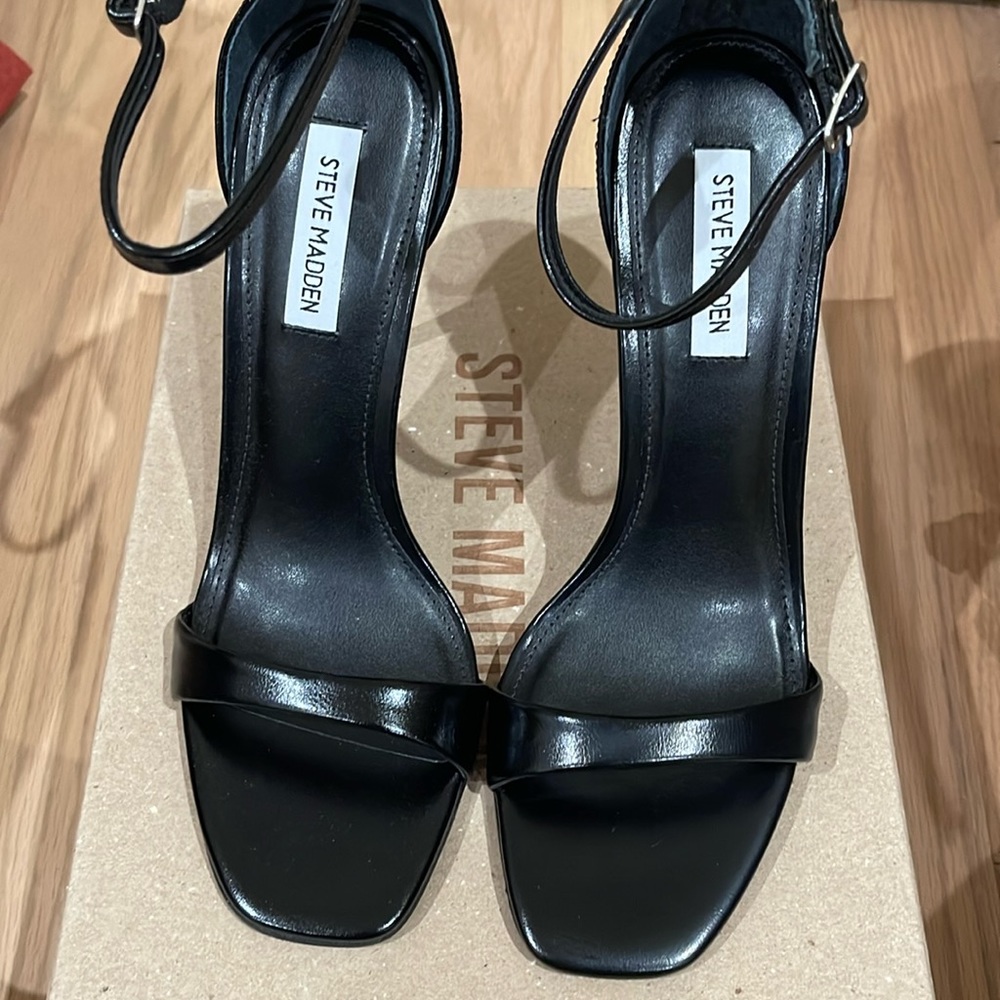 Steve Madden Black Kassandra Size 8.5